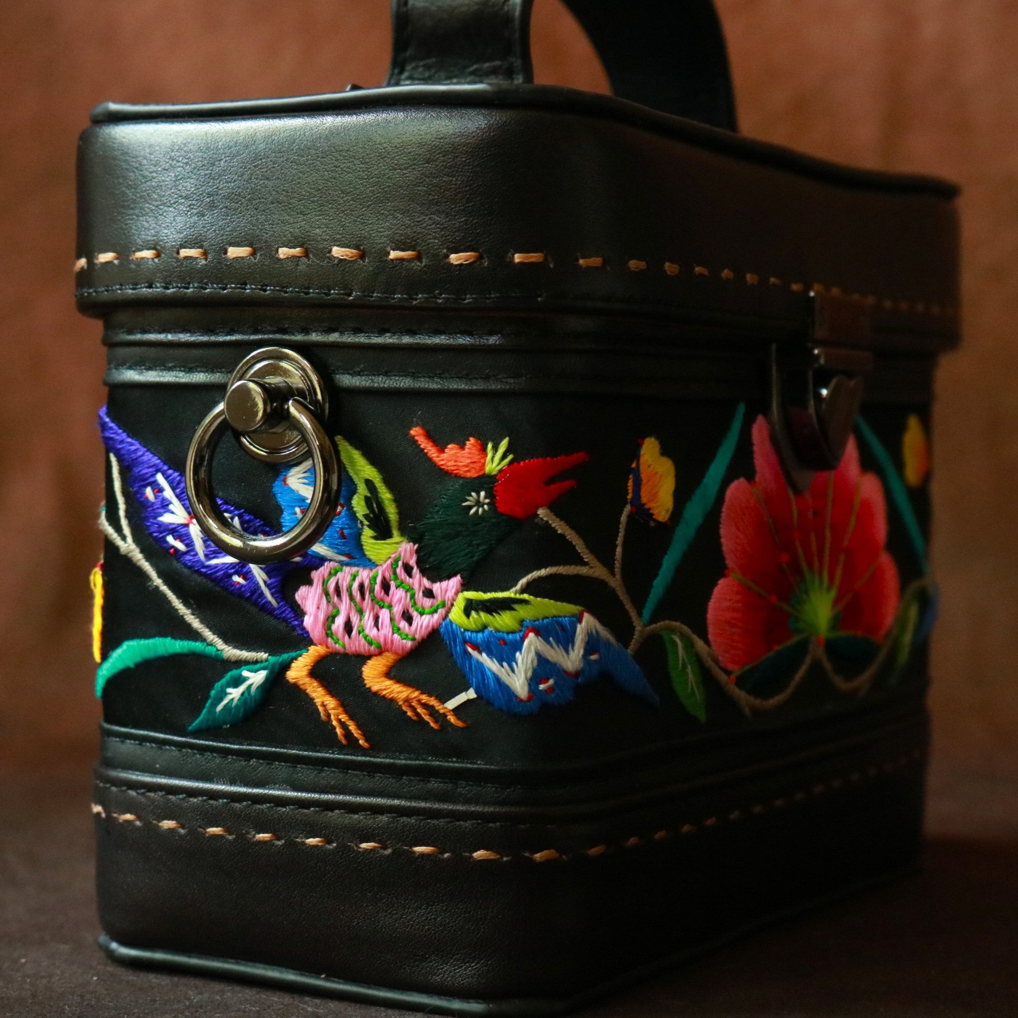 Embroidtale Women's Hand-embroidered Floral Crossbody Leather Purse