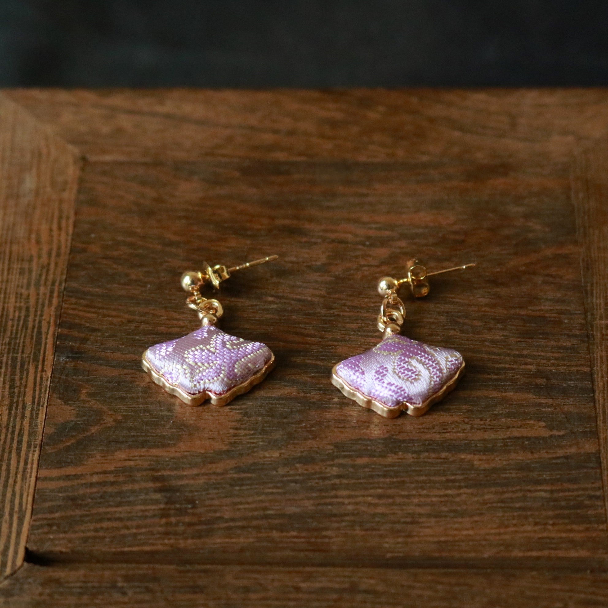 Hand Weaved Silk Hair Claw and Matching Earrings